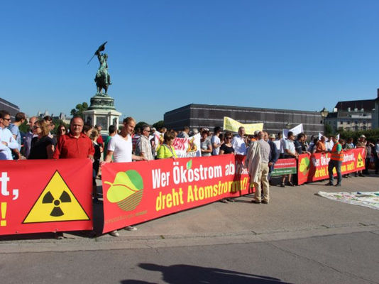 Klimaschutz - Just do it! Großkundgebung mit über 450 Teilnehmern