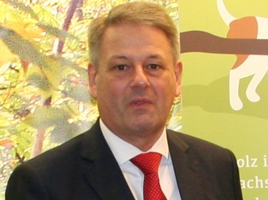 Rupprechter setzt wichtige Initiativen für Energiewende - EU-weiter Energiewendevertrag samt CO2-Abgabe als umweltpolitischer Meilenstein